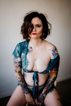 touchofyourtongue de Hauts-de-Seine, France